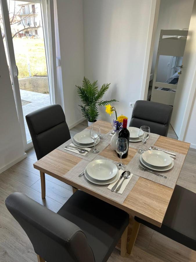 Apartman Ana Apartment Crno Luaran gambar