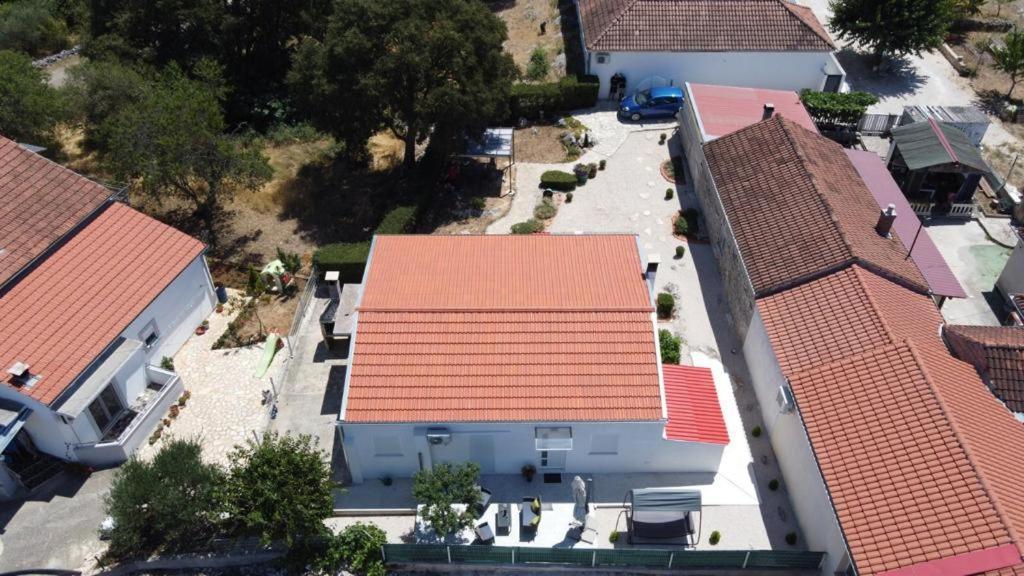 Apartman Ana Apartment Crno Luaran gambar